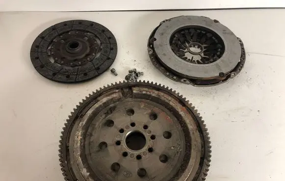 Lexus IS 220D-250-350 Clutch set kit