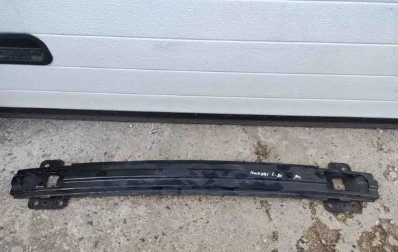 Hyundai i30 Front bumper cross member