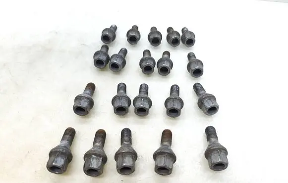 Nissan Qashqai Nuts/bolts 