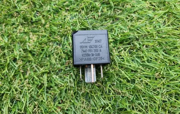 Ford Galaxy Other relay 7M0951253A 95VW10K705CA
