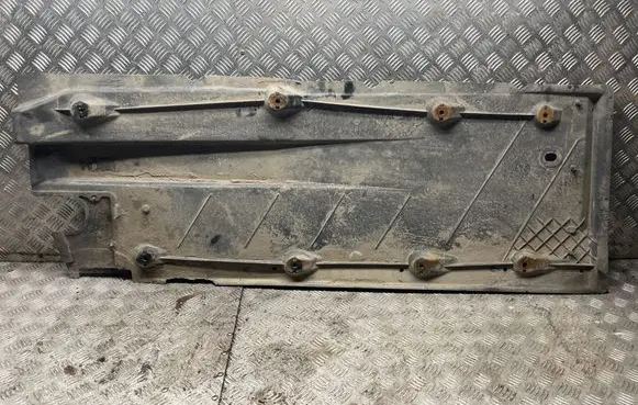 Volkswagen Golf V Side bottom protection 1K0825211E