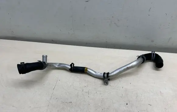 Audi A8 S8 D4 4H Engine coolant pipe/hose 079121065CH