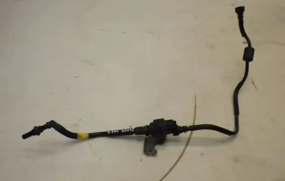 Citroen C3 Fuel line pipe