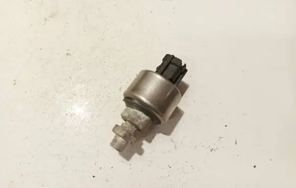 Alfa Romeo 156 Air conditioning (A/C) pressure sensor b837283001