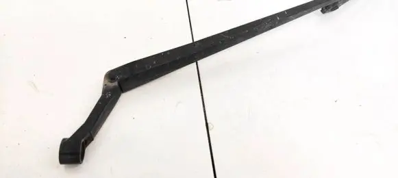 Toyota Corolla Verso E121 Front wiper blade arm