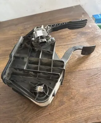 Renault Master III Brake pedal 070108 180101626r