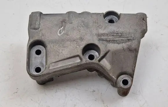 Nissan Qashqai Engine mounting bracket 112317173R