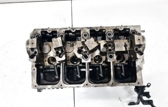 Volkswagen Golf Plus Engine head 038103373R