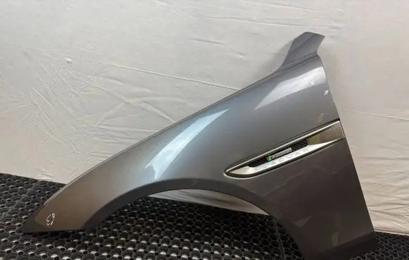 Jaguar XE Fender