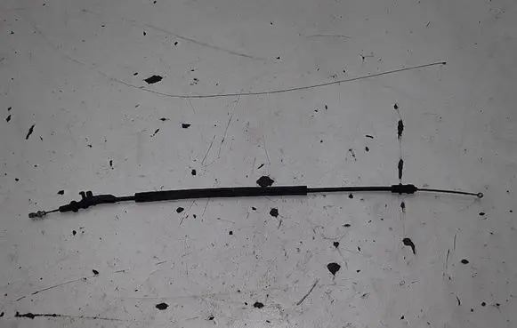 Volkswagen PASSAT B6 Rear door cable line 