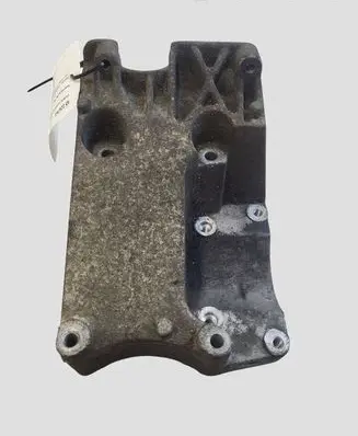 Ford Focus Engine mounting bracket