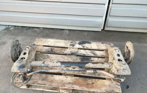Mercedes-Benz Vaneo W414 Rear axle beam 