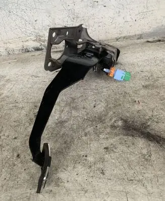 Clutch pedal