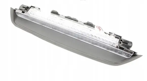 BMW 5 G60 Third/center stoplight 5A016C9