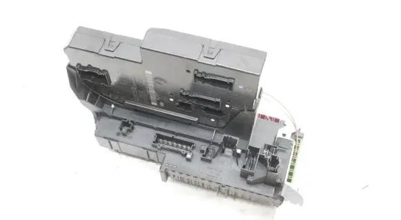 Mercedes-Benz C W204 Fuse box set A2049060105