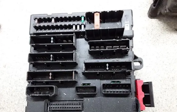 Cadillac BLS Fuse box set 12766739