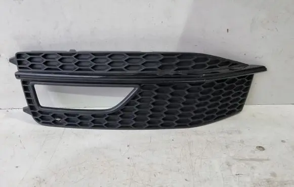 Audi A4 S4 B8 8K Front bumper lower grill 8K0807681L