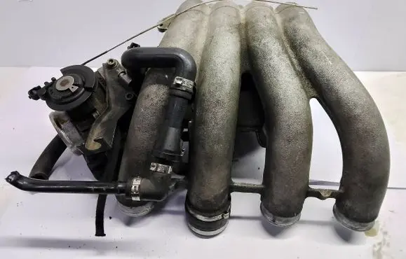 Audi A4 S4 B5 8D Intake manifold 058133206D