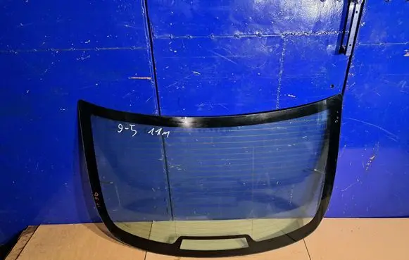 Saab 9-5 Rear windscreen/windshield window E243R001167