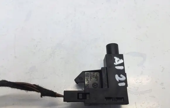 Audi A1 Handbrake/parking brake lever assembly 1J0947561