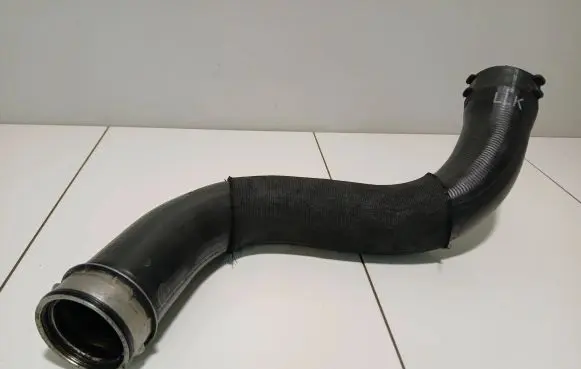 Audi A6 S6 C6 4F Intercooler hose/pipe 4F0145737D
