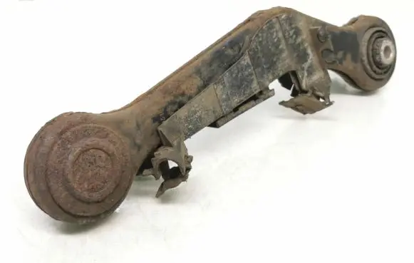 Rear control arm