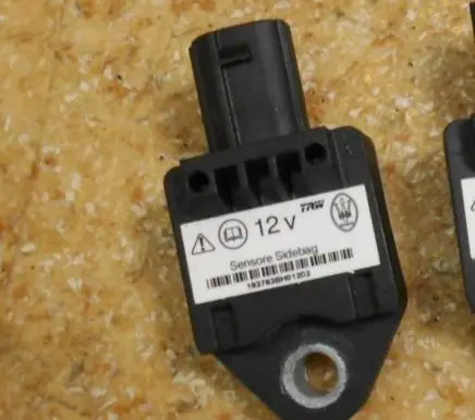 Maserati Quattroporte Airbag deployment crash/impact sensor