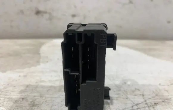 Volvo XC90 Seat heating relay 9442947