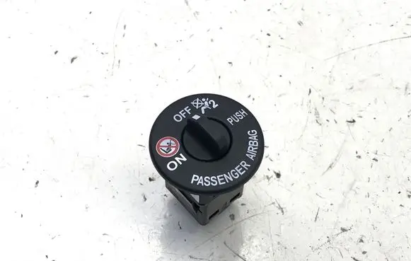 Passenger airbag on/off switch