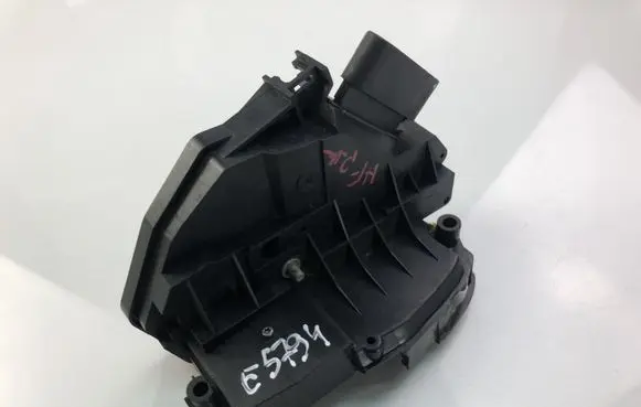 Ford Fiesta Rear door lock AM5AU21812BE