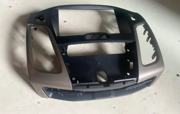 Ford Focus Dash center air vent grill BM5118835 051CE