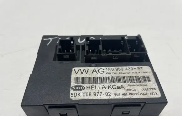 Volkswagen Tiguan Other control units/modules 1K0959433BT