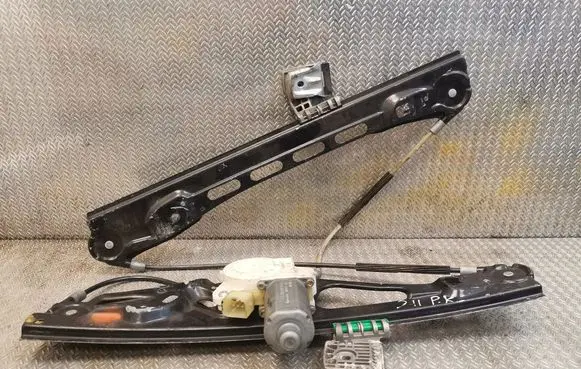 Mercedes-Benz E W211 Front door electric window regulator 2117200146