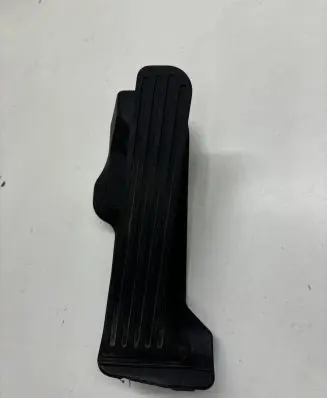 Volkswagen Tiguan Accelerator throttle pedal 1K2721503K 74390700