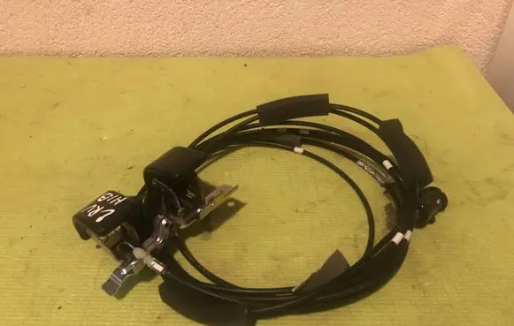 Honda CR-V Fuel cap flap release cable 03070