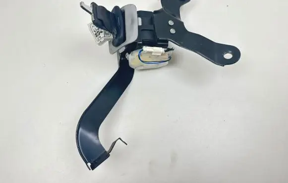 Honda CR-V Middle seatbelt (rear) 6080270