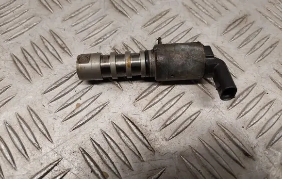 Audi A8 S8 D4 4H Camshaft vanos timing valve 06E257N
