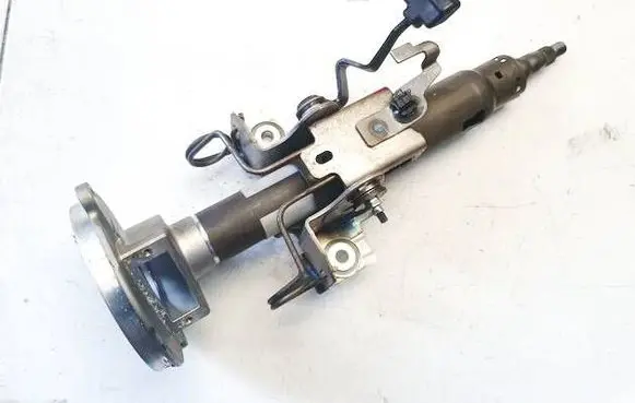 Toyota Auris 150 Steering wheel axle 