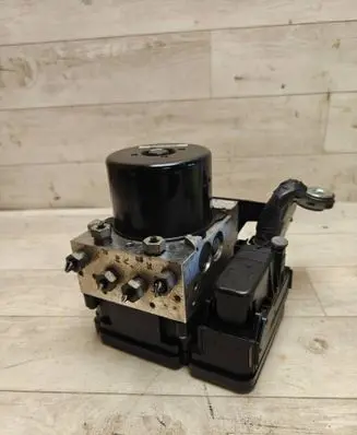 Volvo V70 ABS Pump P30681619 30681619 8G9N2C405AC