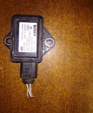 Audi A4 S4 B6 8E 8H ESP acceleration yaw rate sensor 8E0907637A