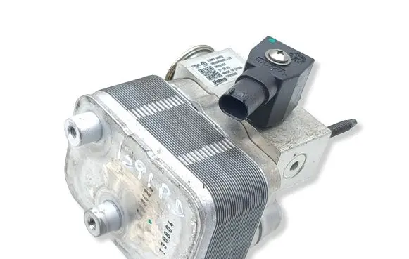 Opel Grandland X Air conditioning (A/C) expansion valve 9839052680 T629393 015533
