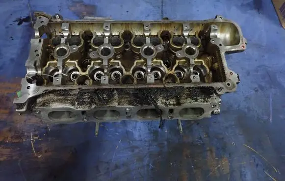 Nissan Juke I F15 Engine head 