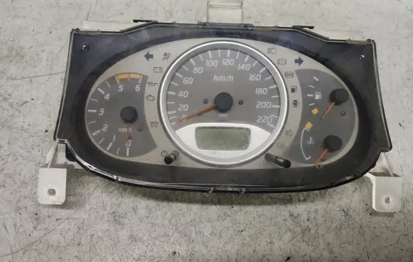 Nissan Almera Tino Speedometer (instrument cluster)