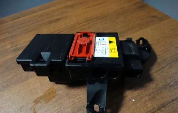 Porsche Cayenne (9Y0 9Y3) Fuse box set