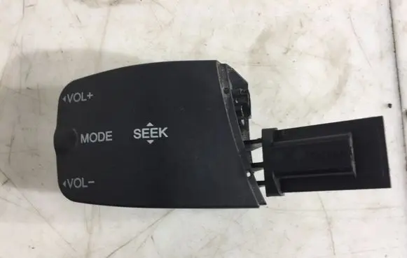 Ford Focus Multifunctional control switch/knob 758710