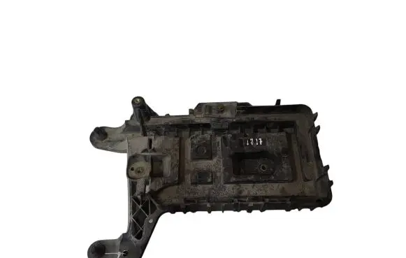 Skoda Octavia Mk2 (1Z) Battery tray 1K0915333