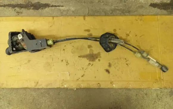 Renault Kangoo II Gear shift cable linkage 8200788666