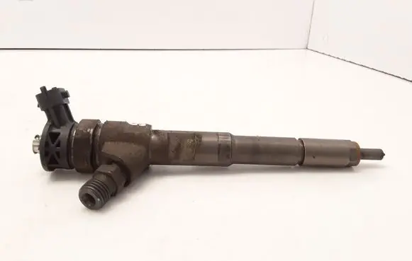 Renault Captur Fuel injector 8201108033 0445110485