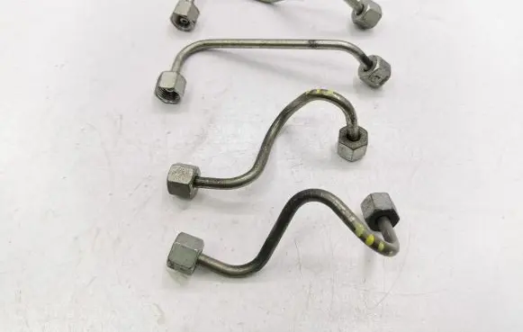 Opel Antara Fuel injector supply line/pipe 