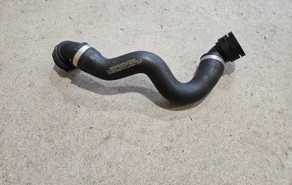 Mercedes-Benz GLC X253 C253 Engine coolant pipe/hose A2535019782